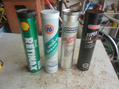Lot full grease tubes - of,